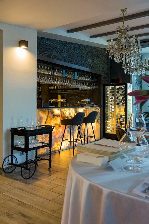 Areal Botanika Hotel Unhost ภายนอก รูปภาพ